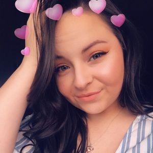 Meet your Posher, Ally